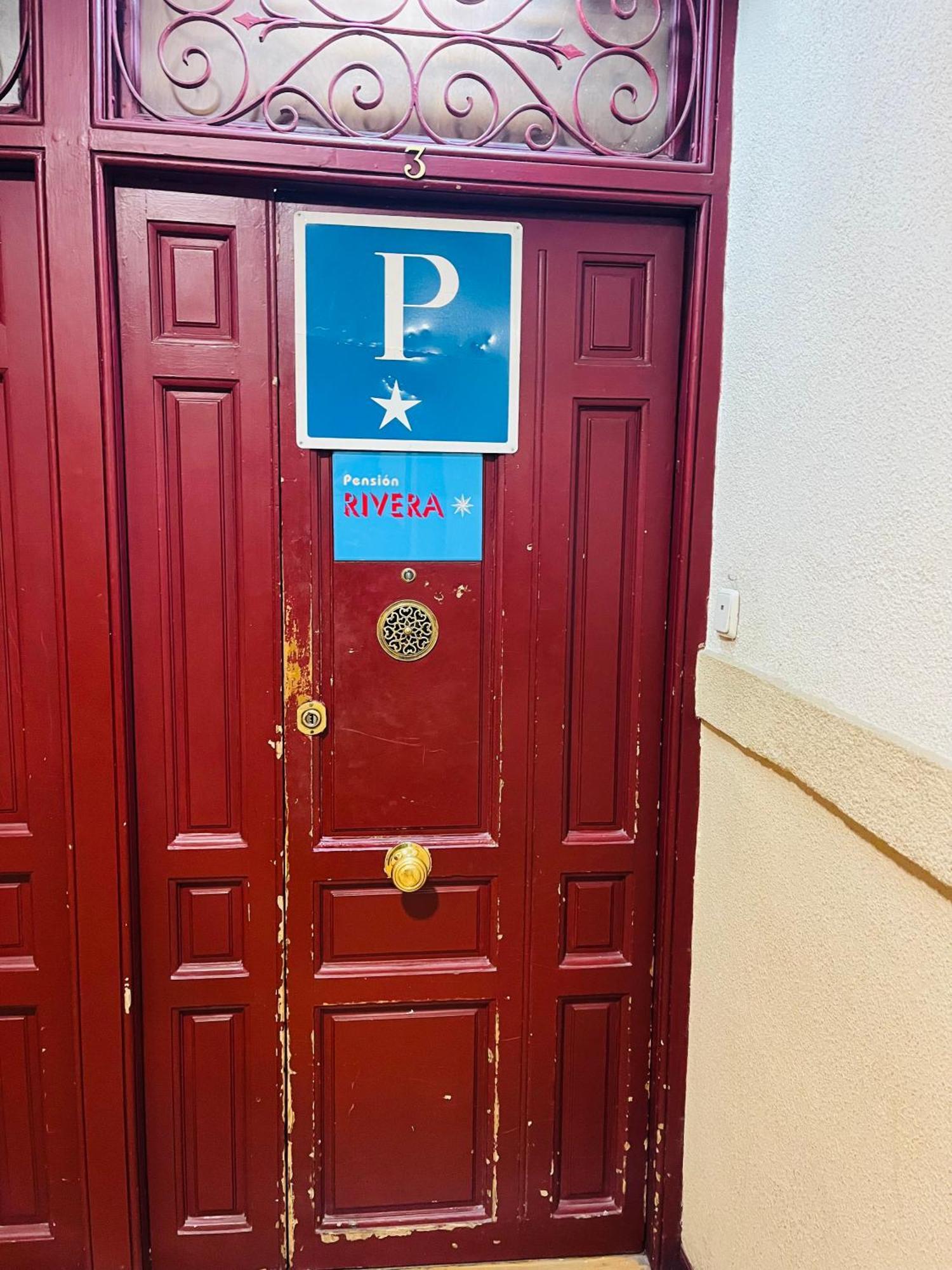 Pension Rivera Madrid Esterno foto